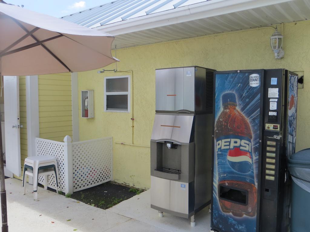 Lemon Tree Inn North North Naples エクステリア 写真